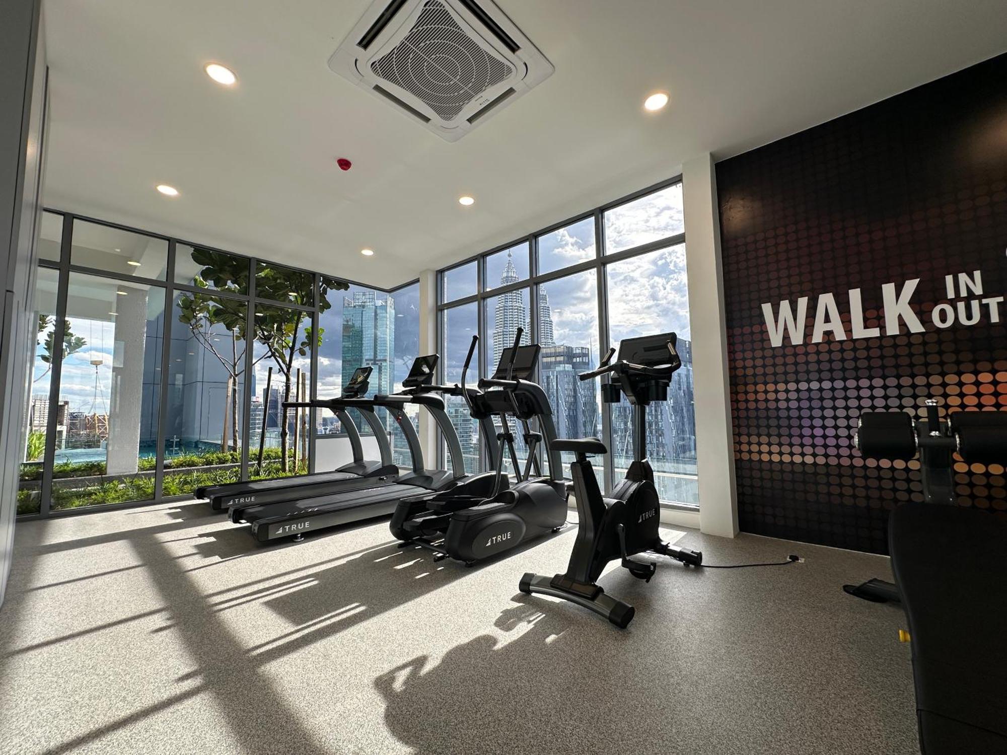Royce Residences By Romeo Bnb Kuala Lumpur Bagian luar foto