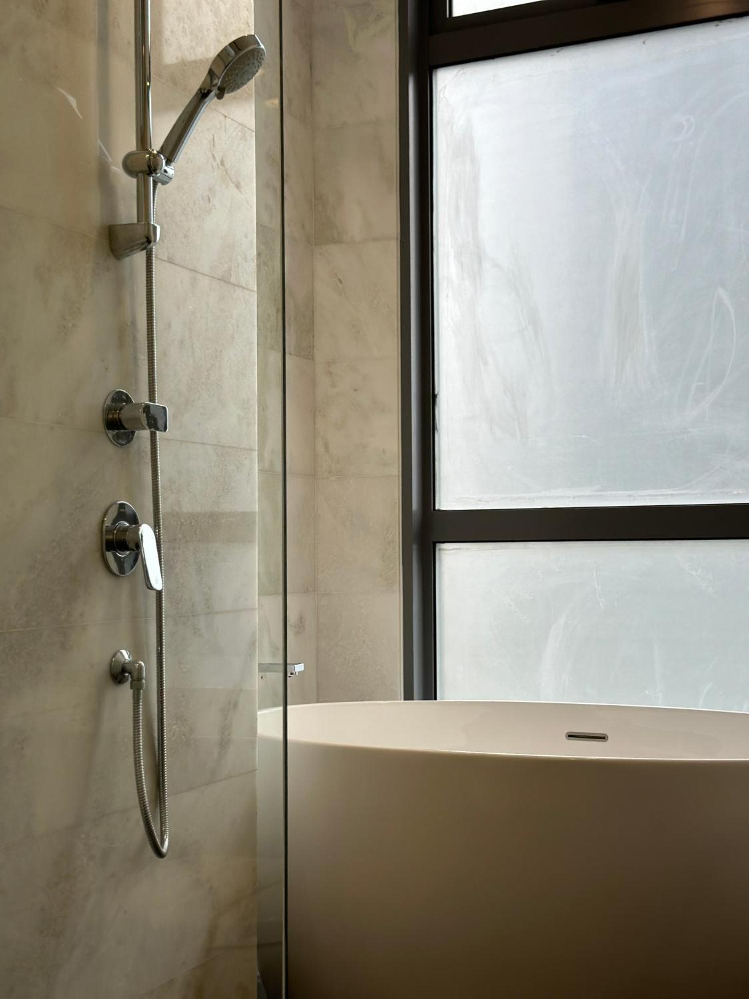 Royce Residences By Romeo Bnb Kuala Lumpur Bagian luar foto